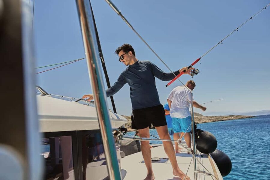 Heraklion: Dia Catamaran Tour - Lunch, Open Bar & Snorkeling - Kid-friendly extras that keep families happy