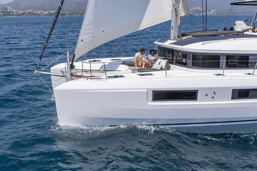Heraklion: Dia Island Luxury Catamaran Cruise with Meal - Snorkeling, fishing, and SUP: your “choose-your-own-water-day”