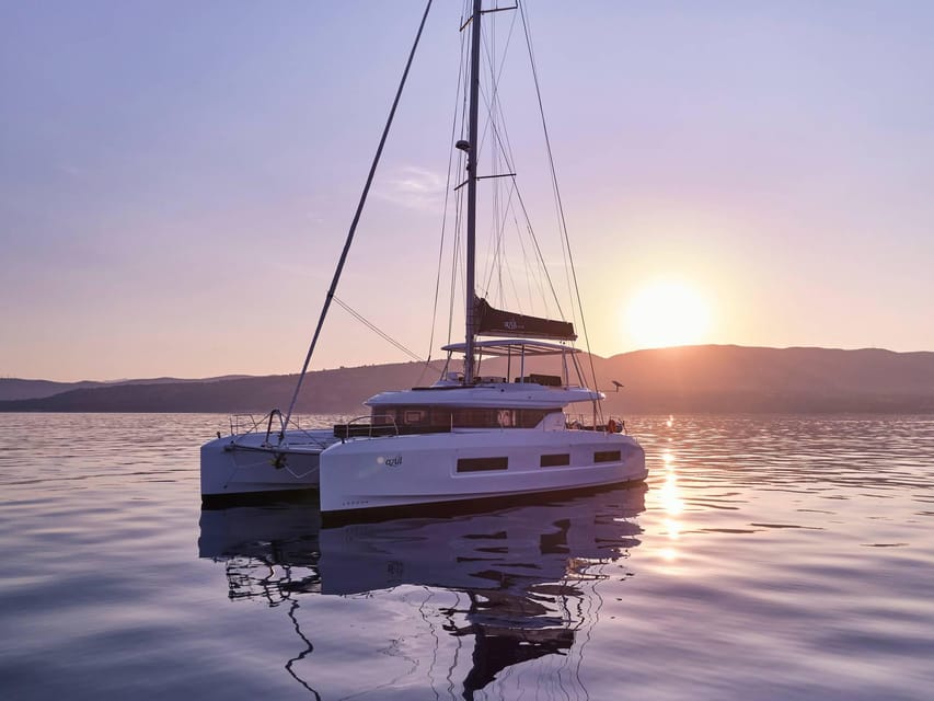 Heraklion: Dia Island Luxury Catamaran Cruise with Meal - Sailing past Koules Fortress: where the story starts before the swim