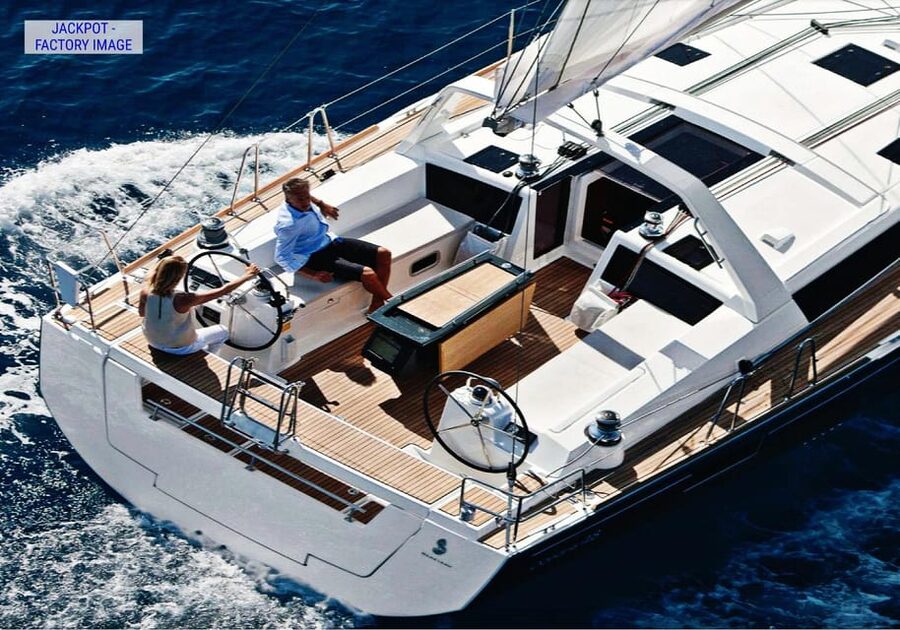 Heraklion: Dia Island Luxury Sailing Trip with Meal & Drinks - Swimming, snorkeling, SUP, and fishing gear—what you can do off the boat