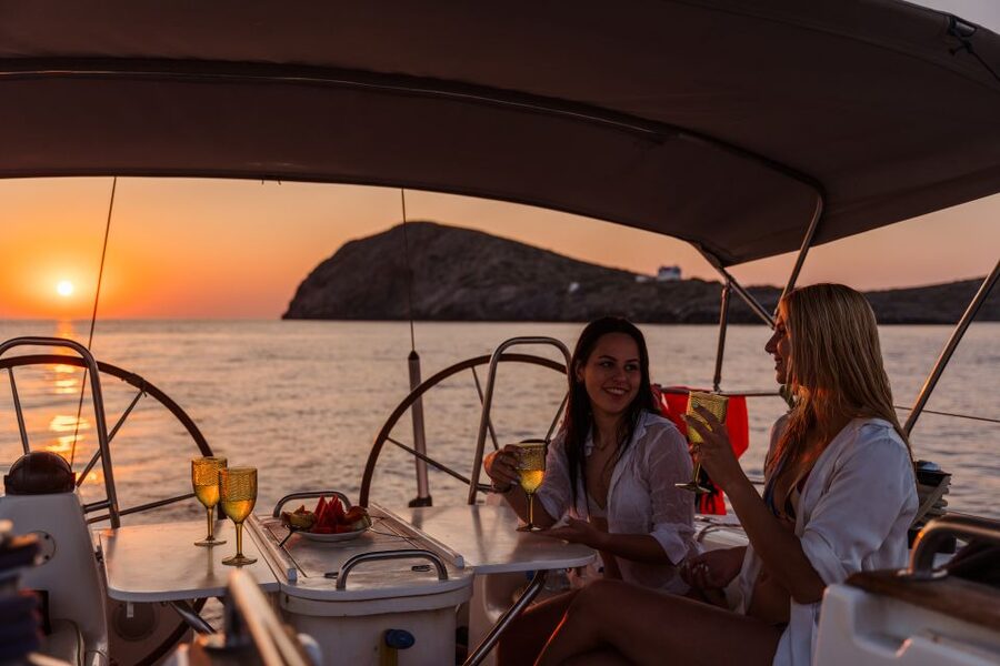 Heraklion: Dia Island Sailing Cruise with Snorkeling - Paddleboarding in the north of Crete waters