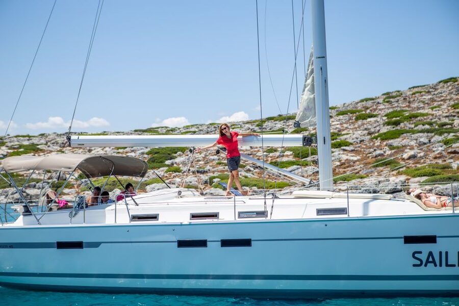 Heraklion: Private Full-Day Sailing Trip to Dia Island - Lunch on the water: what you can add and what to expect