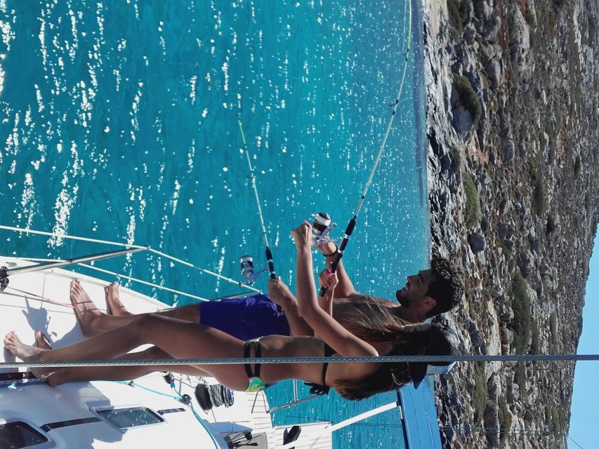 Heraklion: Sailboat Cruise to Dia Island with Drinks & Lunch - Drinks and swimming gear: what you can plan around