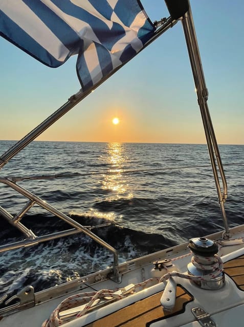 Heraklion: Sailing Cruise to Dia Island with Drinks and Meal - What to pack (and the booking details port authorities require)