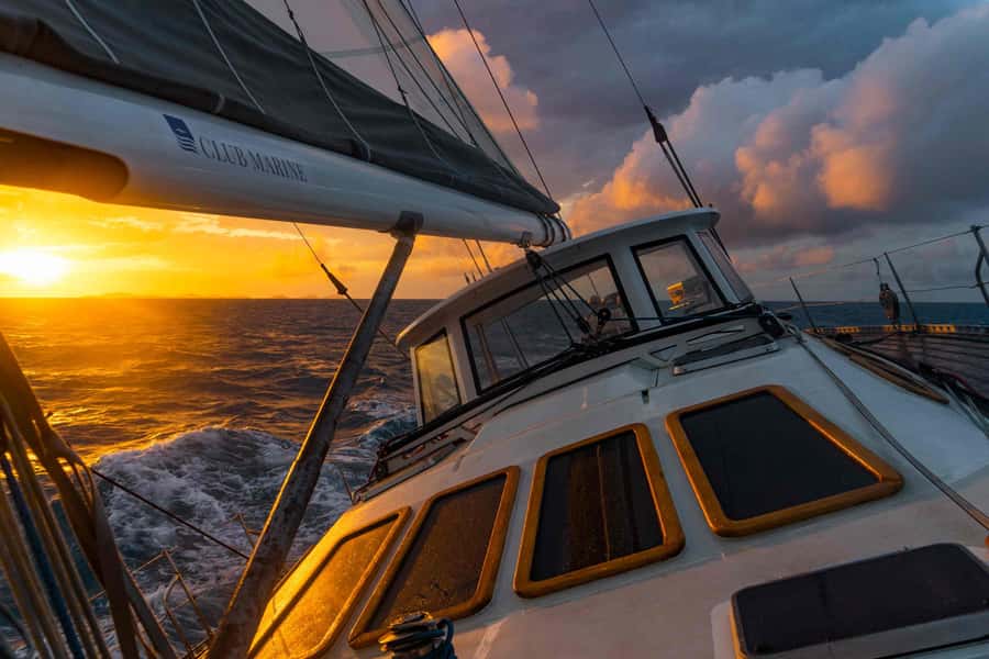 Hobart: Luxury Yacht Scenic Sailing Tour with Snacks - Key Things That Make This Hobart Yacht Sail Worth It