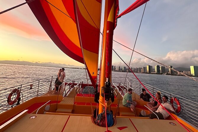 Honolulu Sunset Sail from Kewalo Harbor Including Drinks - Getting On Board at Na Hoku II: Ala Moana to Kewalo Basin
