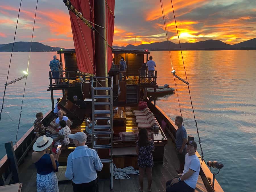 Hua Hin: Siamtara Sunset Sailing Dinner Cruise with Pickup - Captain Eric and the crew: friendly hosting without the awkward script
