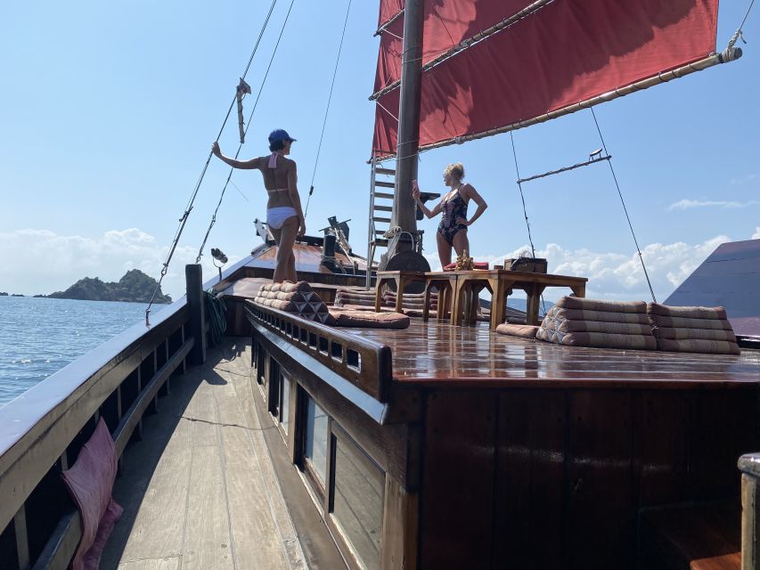 Hua Hin: Siamtara Sunset Sailing Dinner Cruise with Pickup - Paddleboard, kayak, lounge: choosing your level of effort
