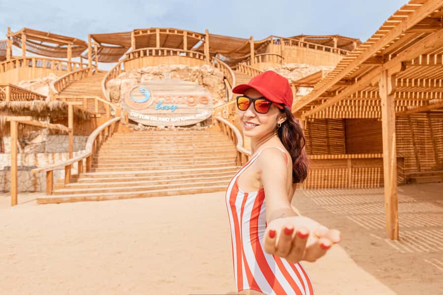 Hurghada: Elegance Yacht Cruise To Orange bay Island W lunch - Orange Bay on a Yacht: The Fast Pitch