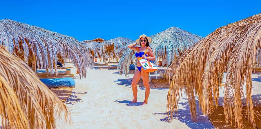 Hurghada: Paradise Island Yacht Cruise, Lunch & Snorkeling - Sunset 7-hour yacht trip: the same day, different mood