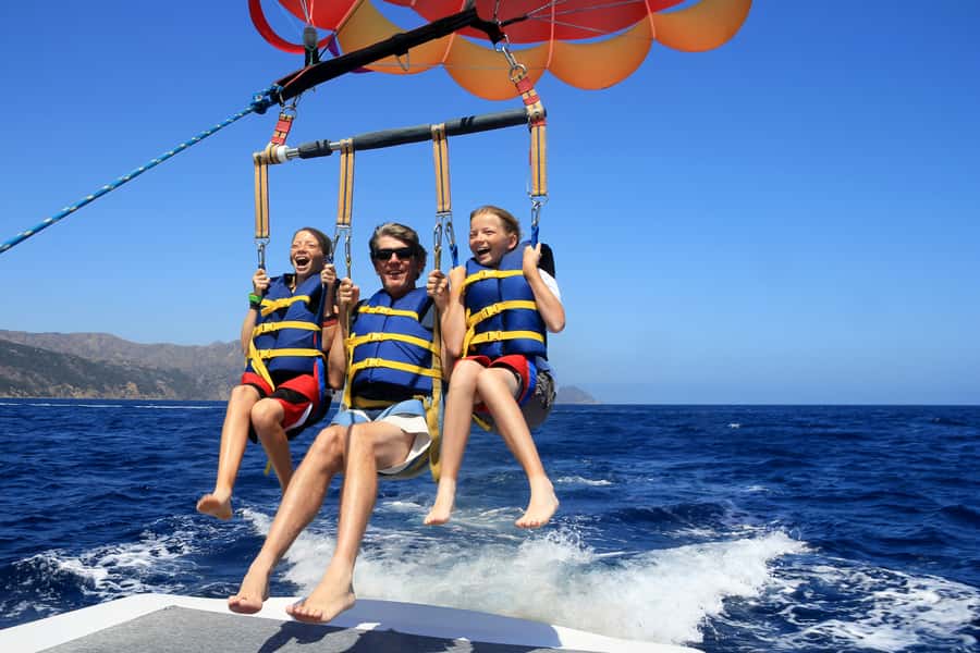 Hurghada: Parasailing Adventure on the Red Sea - Marina logistics: staying comfortable before you fly