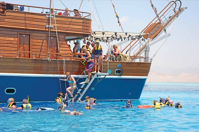 Hurghada Pirates sailing boat to Orange bay & Buffet Lunch - A pirate-style masted ship is the main event
