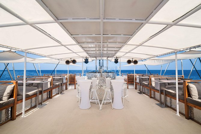 Hype Boat Club: Phuket 's Most Unique Catamaran Experience - The real itinerary flow: how the day is paced