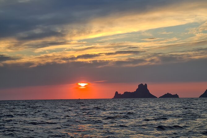 Ibiza & Formentera Private Deluxe Sailing: Full Day - What’s actually included (and what you’ll likely pay for)