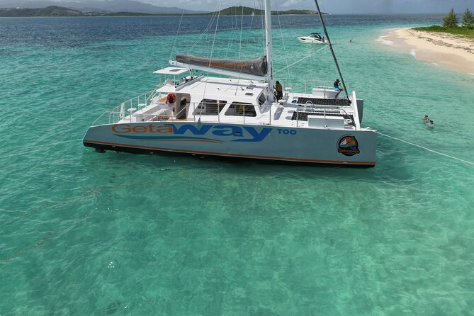 Icacos: Luxury Sailing Catamaran All Inclusive Beach and Snorkel - Why the 49-person limit actually changes your experience