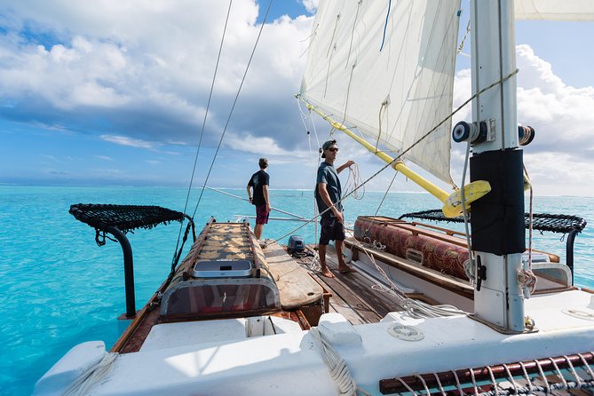 Introduction to sailing and discovering the lagoon - Quick takes before you book Vaapiti