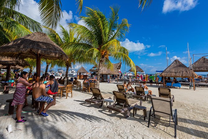 Isla Mujeres Catamaran, Open Bar & Optional Buffet and pick up - The Caribbean cruise segment: good for views, not for long naps