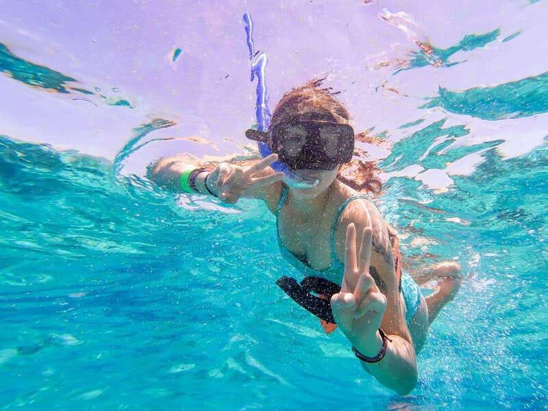 Isla Mujeres: Catamaran with Open Bar, Snorkeling and Lunch - Snorkeling in the Caribbean: what that short swim really means
