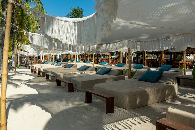 Isla Mujeres Platinum by Albatros Catamarans - Drinks, Vibes, and Group Size: Who This Trip Works For