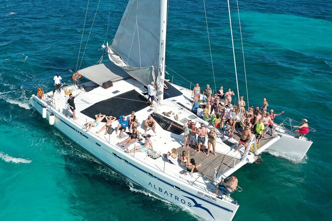 Isla Mujeres Plus by Albatros Catamarans - Logistics that matter: timing, group size, and where you start
