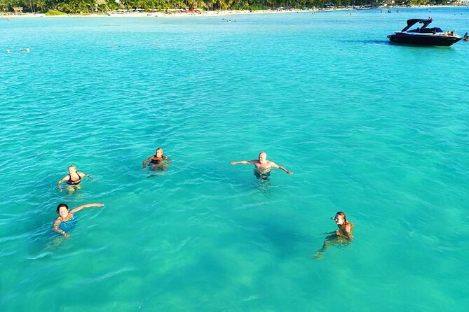 Isla Mujeres Premium Tour in Private Catamaran with Lunch - Price and value: is $1,050 per group actually premium?