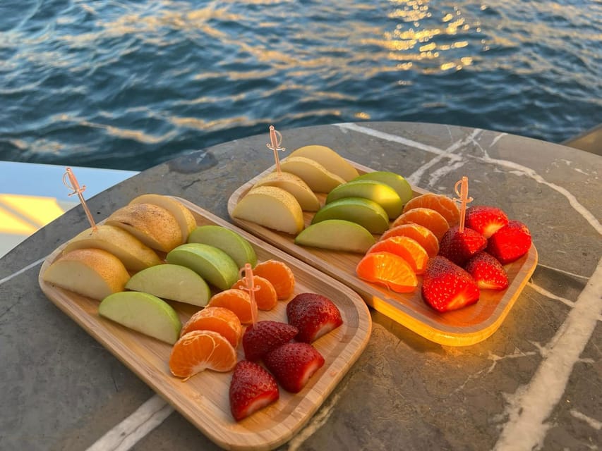 Istanbul: Bosphorus Sunset Cruise on a Luxury Yacht - Üsküdar and Maiden’s Tower: Where the Call to Prayer Fits the Scene