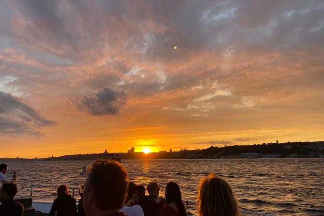 Istanbul Bosphorus Sunset Cruise with Wine on a Luxury Yacht - Asia Side Highlights: Anadoluhisarı, Küçüksu, Beylerbeyi, and the Maiden’s Tower