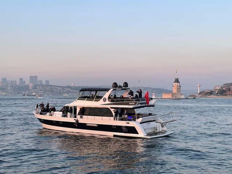 Istanbul: Bosphorus Sunset or Night Yacht Cruise & Transfers - Key highlights worth showing up for