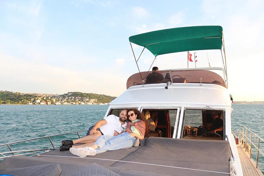 Istanbul: Bosphorus Yacht Cruise at Sunset with Snacks - Yacht deck strategy: where to sit for photos and comfort