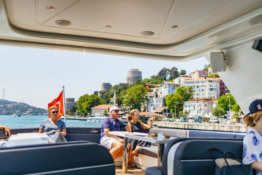 Istanbul: Bosphorus Yacht Cruise with Stopover on Asian Side - Why a Bosphorus yacht cruise is the fast way to understand Istanbul
