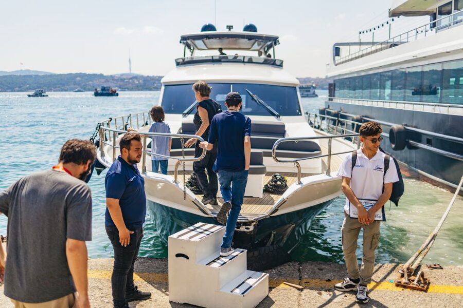 Istanbul: Bosphorus Yacht Cruise with Stopover on Asian Side - The bridge passages: two suspended crossings and one big photo moment