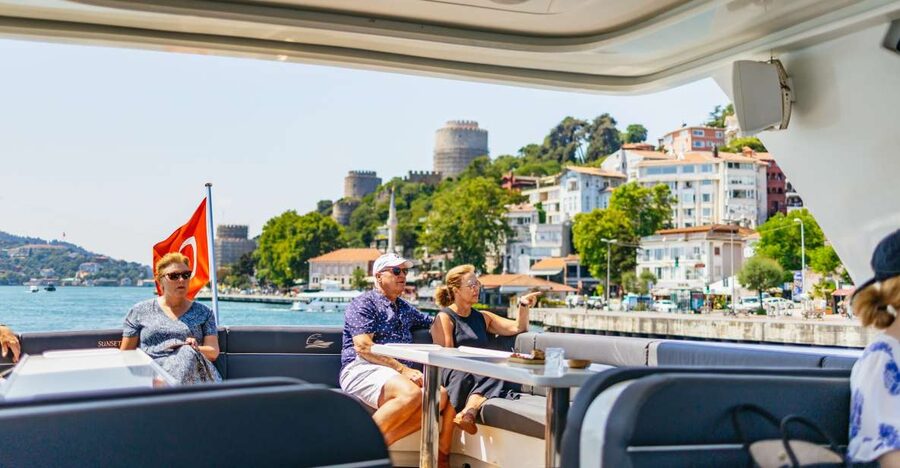 Istanbul: Bosphorus Yacht Cruise with Stopover on Asian Side - Dolmabahçe Mosque and Palace: imperial flair without committing to a long museum plan
