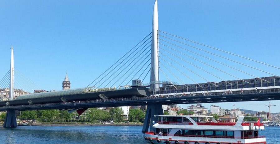 Istanbul: Private Bosphorus Cruise By Luxury Yacht - Rumeli Fortress, Anadolu Hisarı, and the Fortress mindset