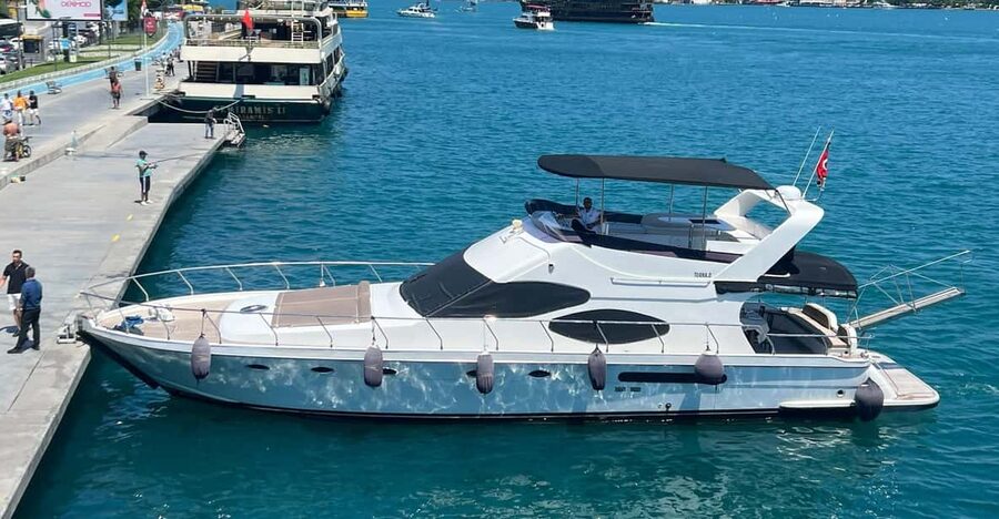 Istanbul: Private Bosphorus Strait Sightseeing Yacht Cruise - Who This Yacht Cruise Is Best For