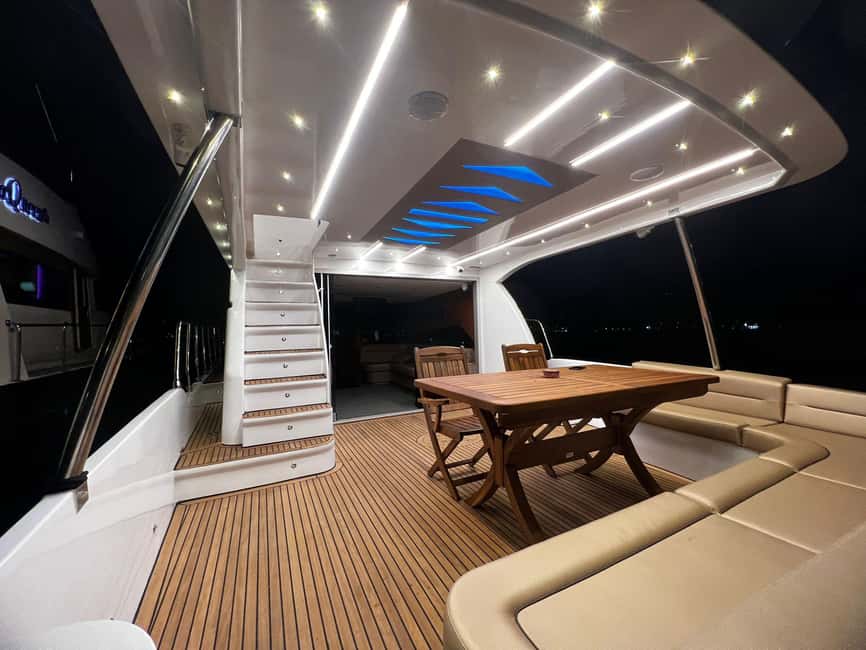Istanbul: Private Bosphorus Yacht with Tour Guide and Snacks - Price and value for a private group