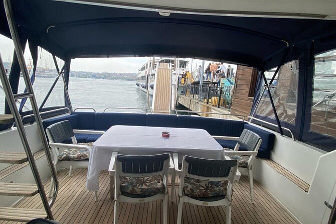 Istanbul Private Luxury Yacht on Bosphorus - Asian Side in the Second 30 Minutes: Same Strait, Different Views