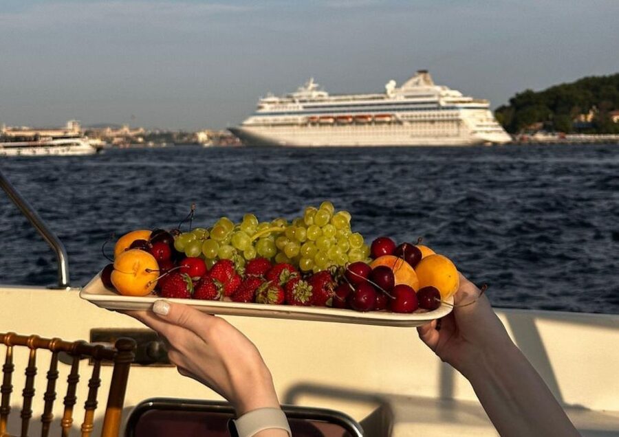 Istanbul: Small-Group Luxury Yacht Sunset Cruise w/ Snacks - Value check: is $53 worth it?