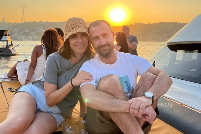 Istanbul Sunset Cruise on Luxury Yacht - Guided Group Cruise - Dolmabahçe Palace to Ortaköy: the Bosphorus skyline you’ll recognize