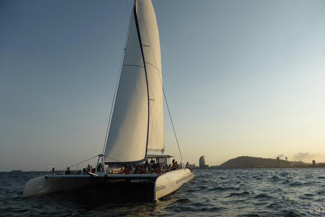 Jazz and Chill Out Sailing in Barcelona - Live jazz on the water: why the music fits the timing