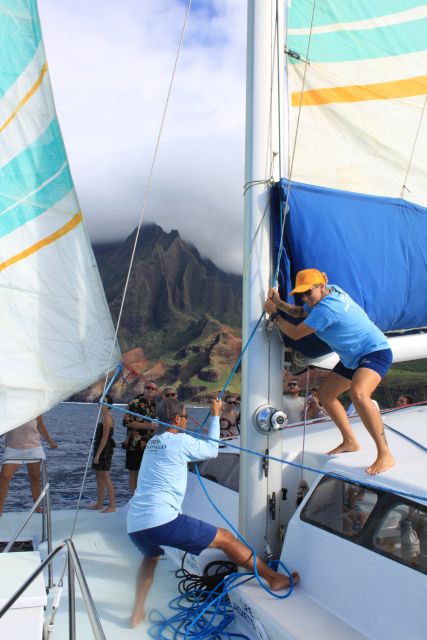 Kauai: Napali Coast Sunset Sailboat Tour with Dinner - Value check: what $247 buys you on Kauai