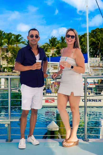 Key West: Sunset Sailing Trip with Open Bar, Food and Music - The 2-hour itinerary: how the evening unfolds on the water