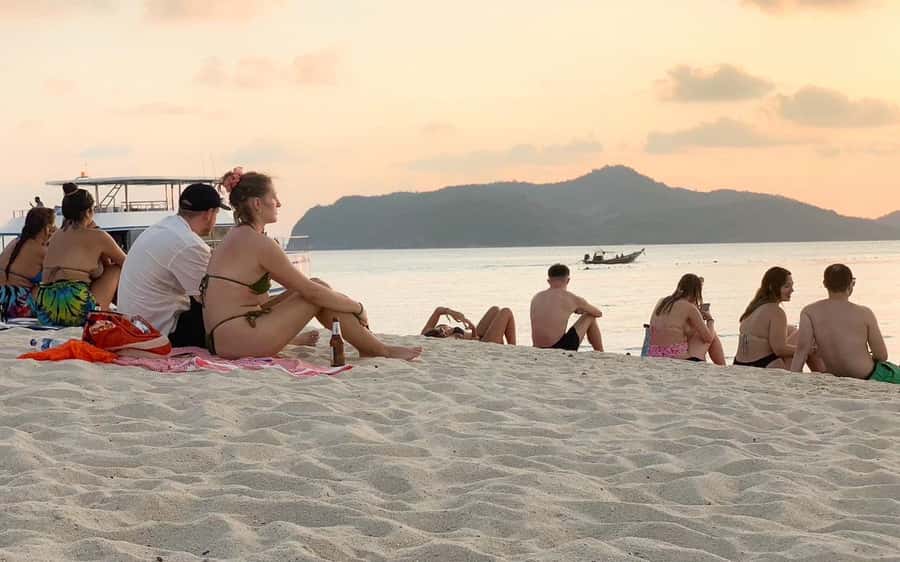 Koh Samui: Koh Tan and Koh Madsum Half-Day Tour by Catamaran - Food, Fruits, Water, and Soft Drinks: What Gets Served and When