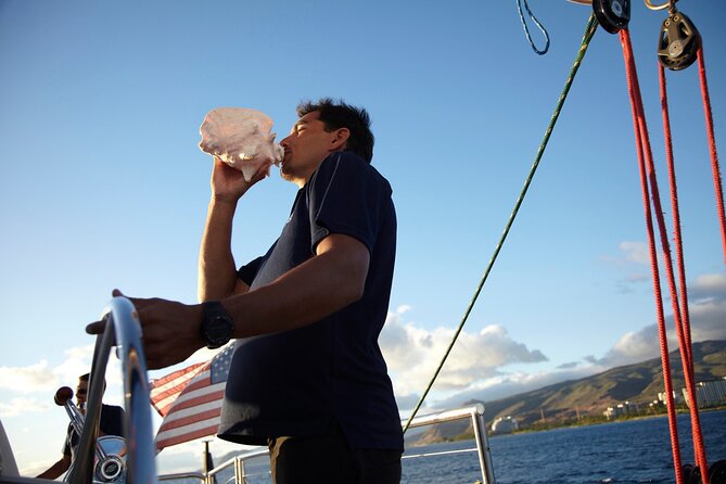 Kona Signature Catamaran Sunset Sail - When the ocean is bouncy: wind, comfort, and getting on board