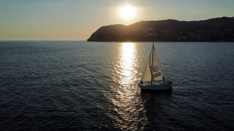 La Herradura-Maro-Nerja: Sailing at Sunset - Sunset sailing from Marina del Este: the Costa Tropical setting