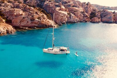 La Maddalena Archipelago Sailing Tour with Lunch from Palau - Getting to Piazza del Molo: the start is simple, but arrive early