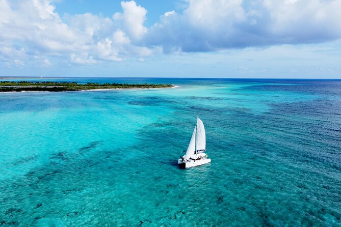 Lagoon 39ft Private Catamaran 5hr - El Cielo Full Experience - How the day flows around Cozumel waters and the El Cielo experience
