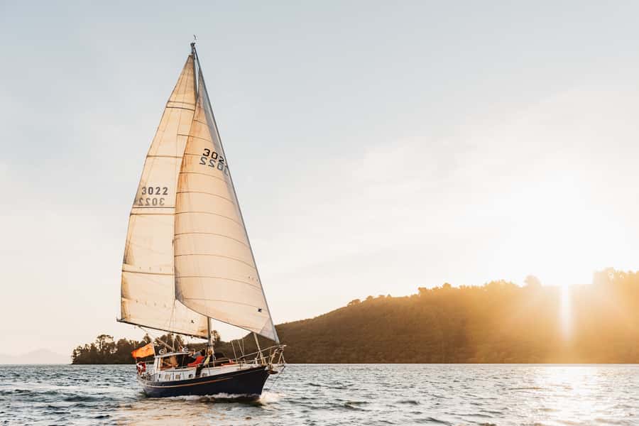 Lake Taupo: Classical Sailing to the Māori Rock Carvings - Why this Lake Taupō sailing tour clicks for first-timers