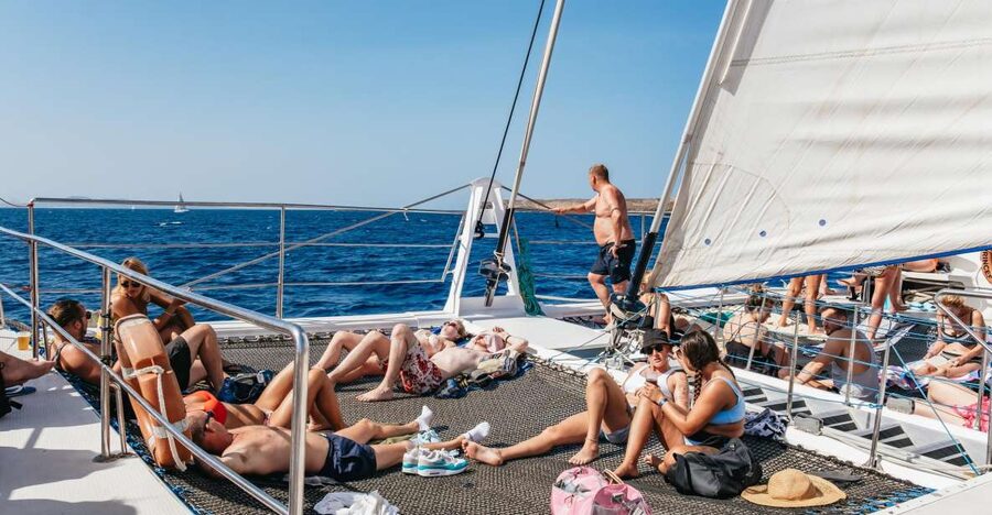 Lanzarote: Day Trip to the Papagayo Beaches by Catamaran - Boarding Líneas Romero: welcome mojito, Spanish omelette, and onboard commentary