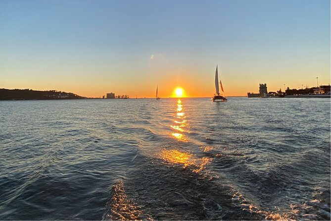 Lisbon: Catamaran Luxury Sunset and Wine Tour - Who this Lisbon catamaran is best for