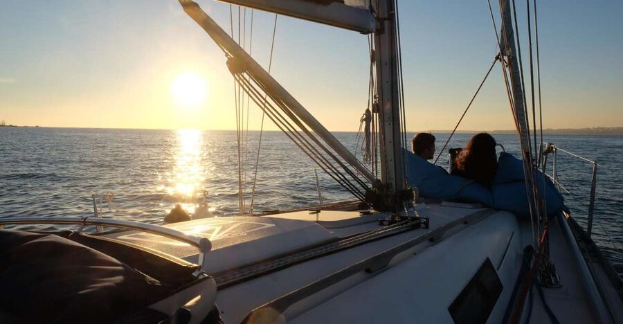 Lisbon: City Skyline Sailboat Cruise with Drink and Snacks - Alfama, Castelo, and the Castle-City View: Seeing the Hills Without the Hassle